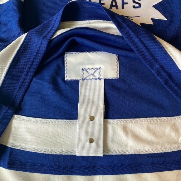 Adidas Auston Matthews Toronto Maple Leafs Authentic Jersey - Large - 52 - NWT - Picture 6 of 11